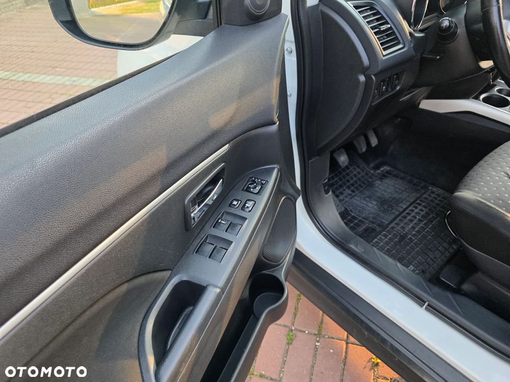 Mitsubishi ASX 1.8 DID Inform - 24