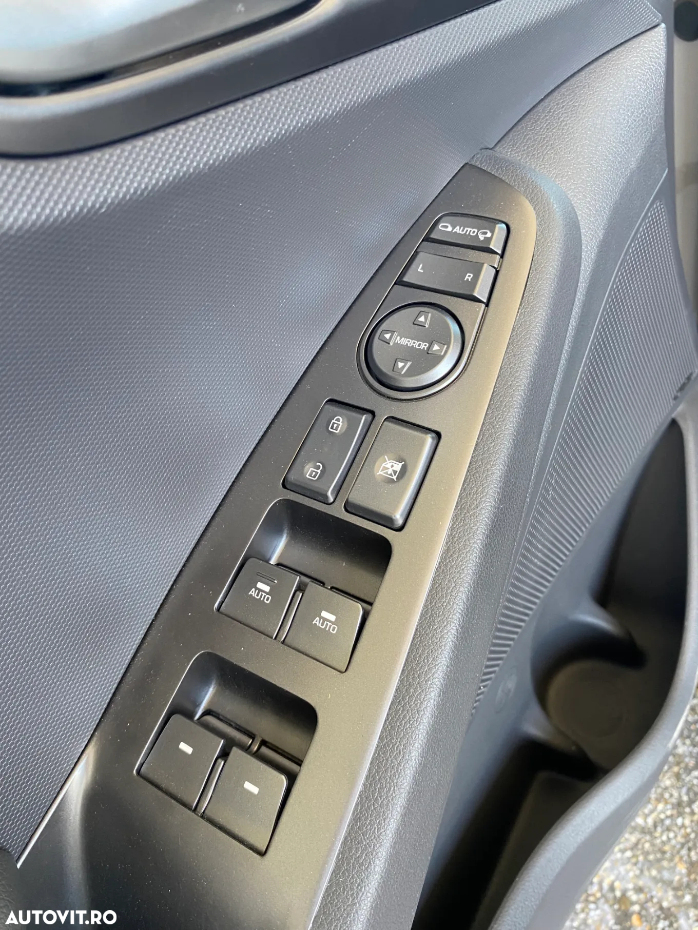 Hyundai IONIQ Plug-in-Hybrid 1.6 GDI Style - 18