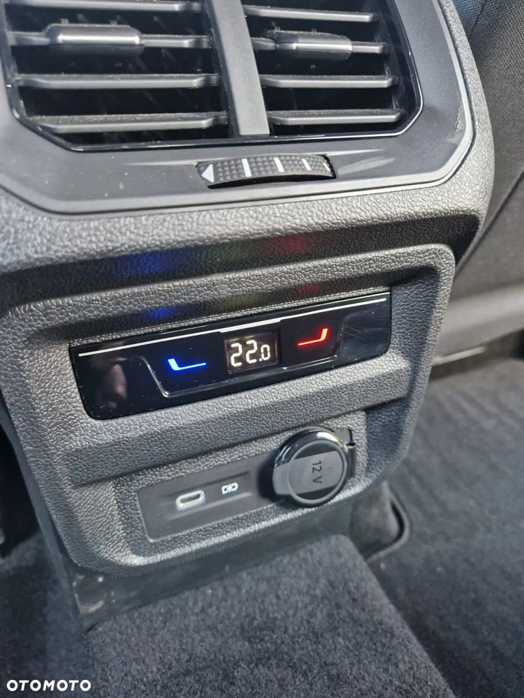 Volkswagen Tiguan - 28
