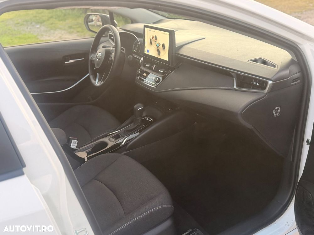 Toyota Corolla 1.8 HSD Business - 11