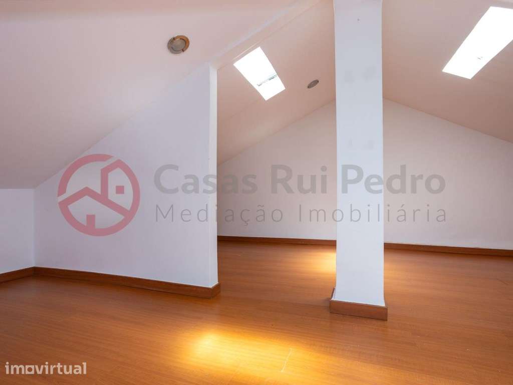 Apartamento T2 dúplex com vista rio, no Beato em Lisboa - Grande imagem: 3/43