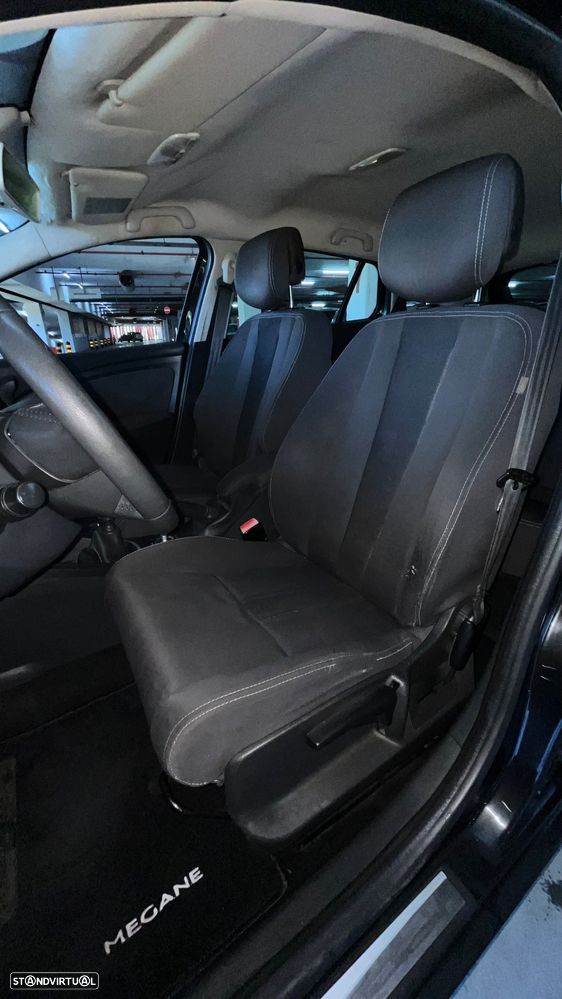 Renault Mégane Sport Tourer 1.5 dCi Dynamique S CO2 Champion - 10