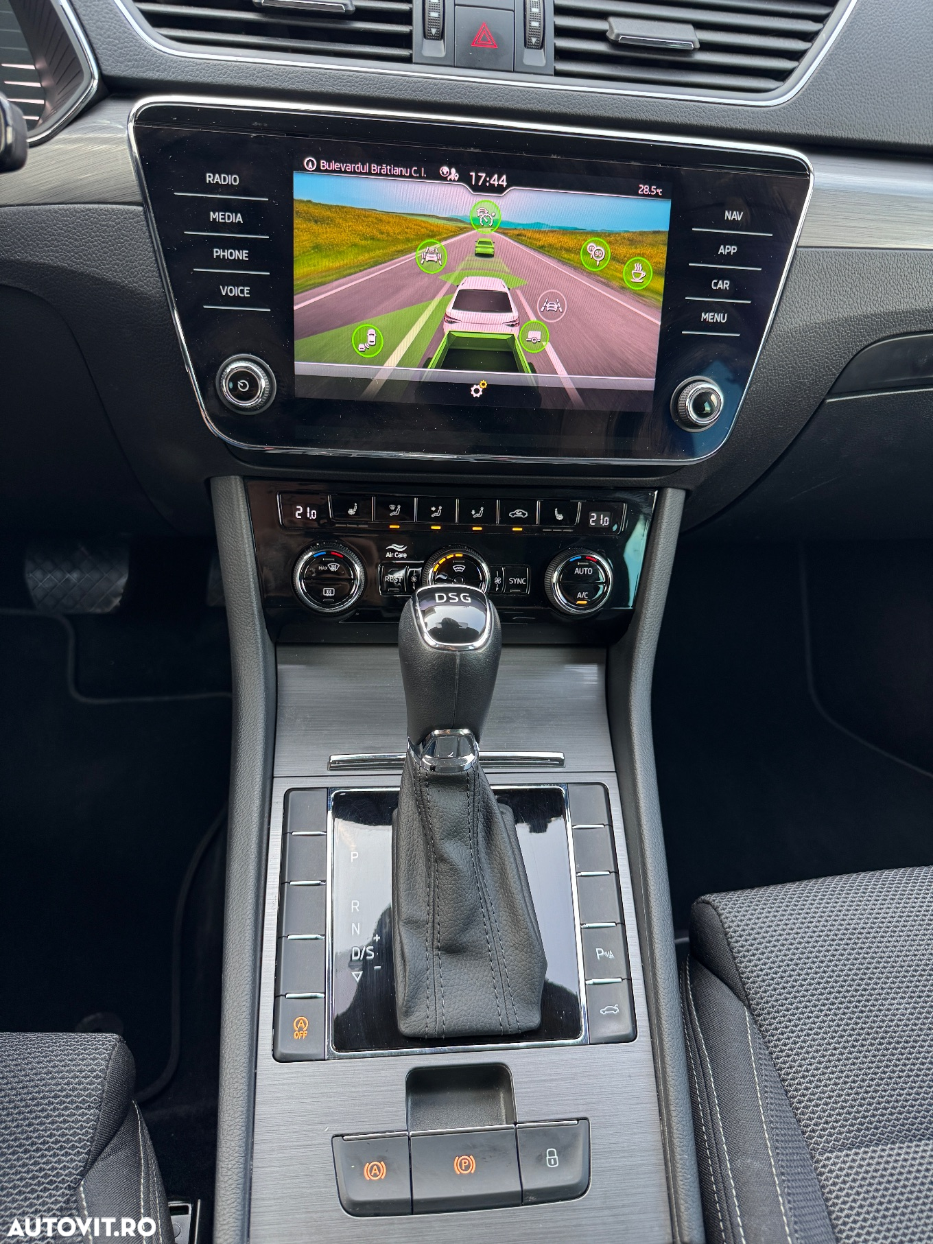Skoda Superb 2.0 TDI 150 CP DSG Selection - 11