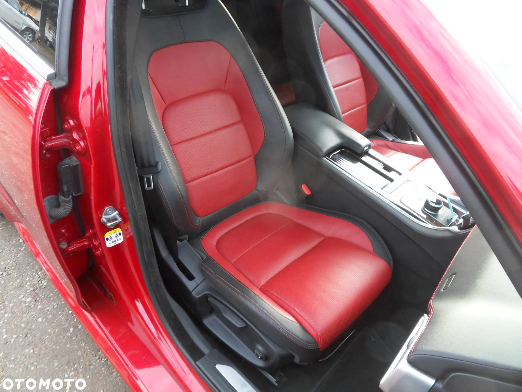 Jaguar XE E-Performance R-Sport - 16