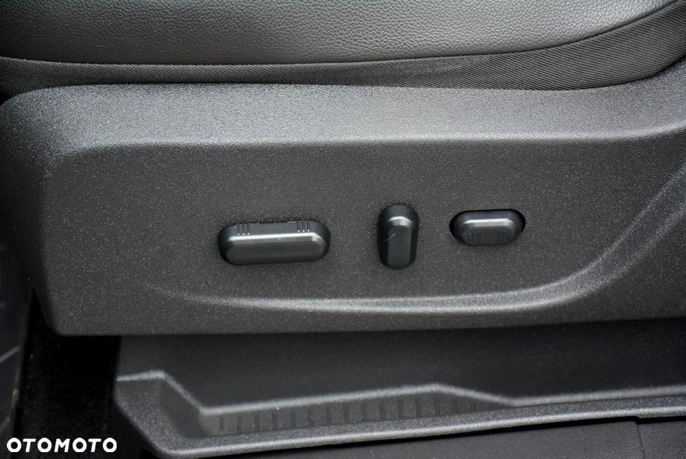 Ford Kuga 1.6 EcoBoost 4WD Titanium - 35