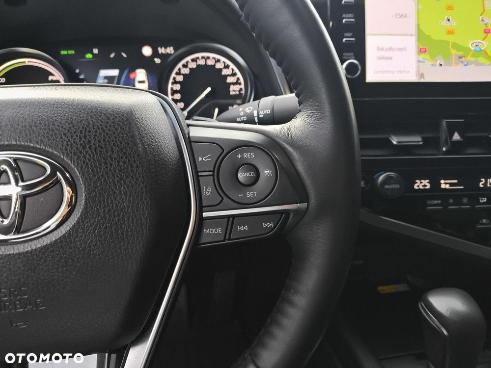 Toyota Camry 2.5 Hybrid Executive CVT - 17