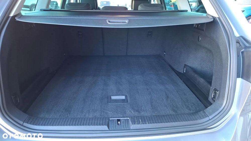 Volkswagen Passat 2.0 TDI EVO Business DSG - 31