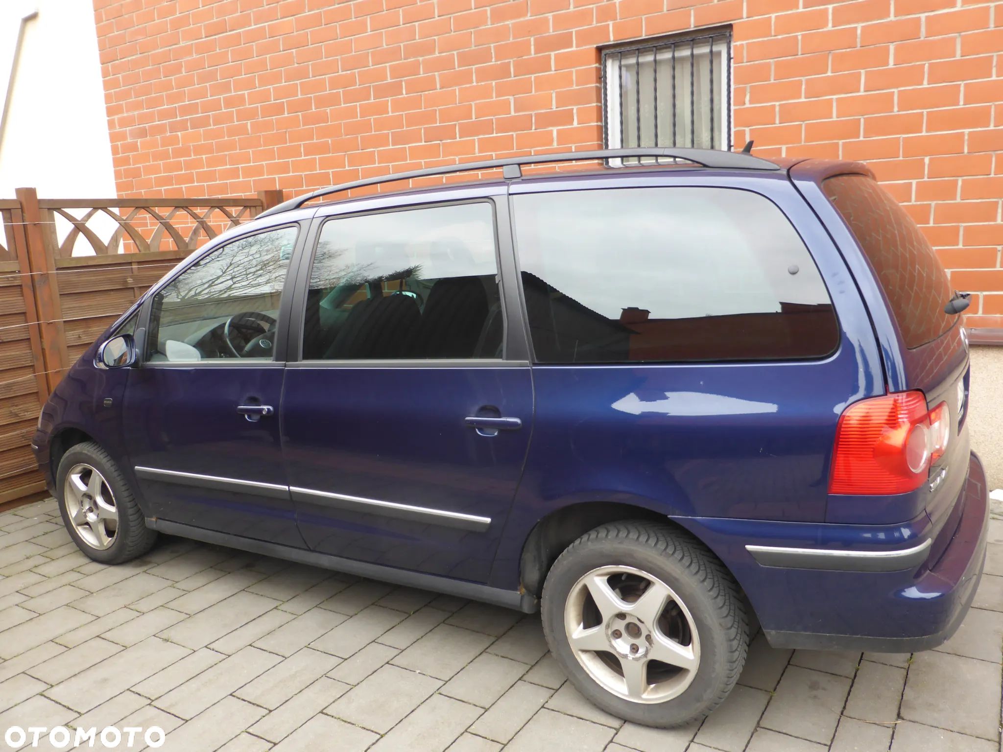 Volkswagen Sharan 2.0 TDI Basis - 1