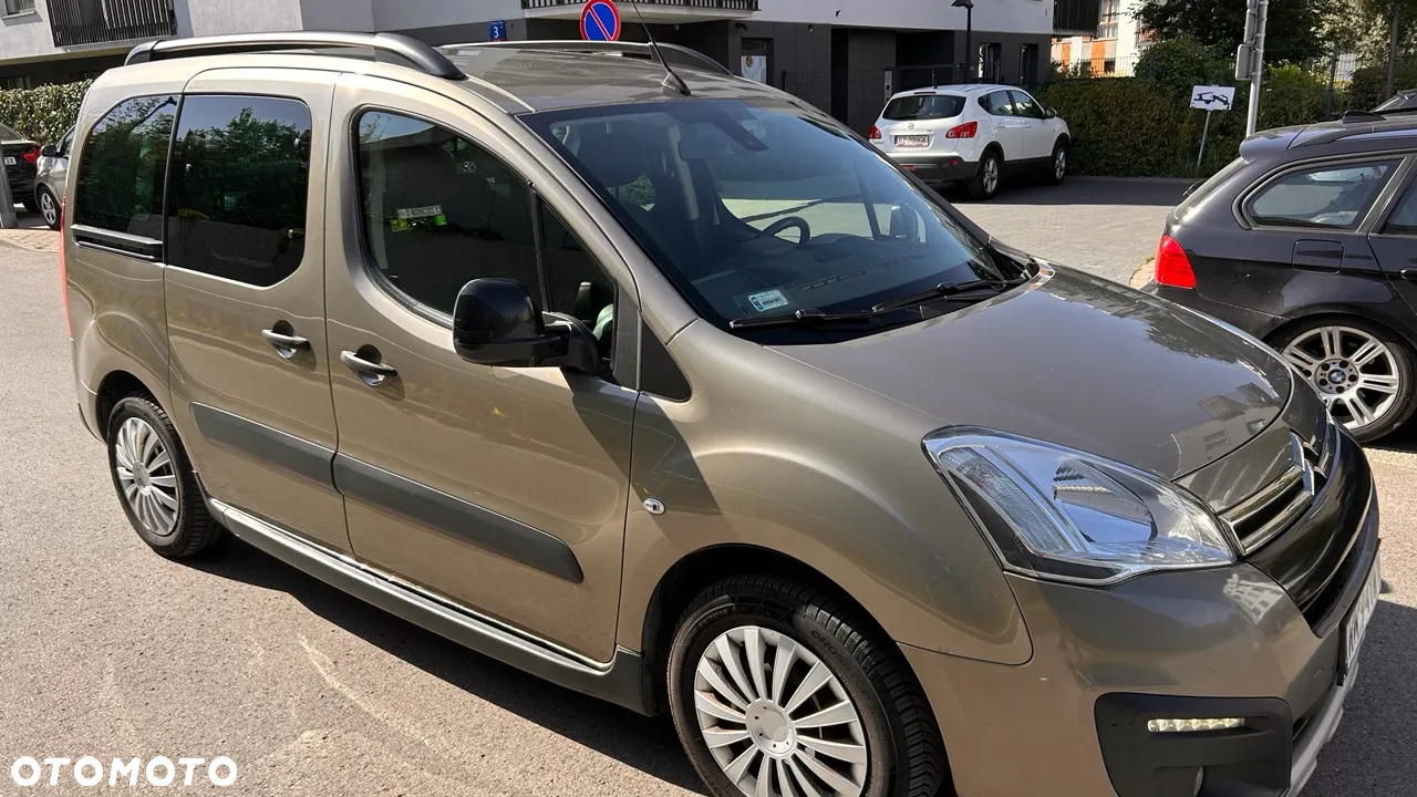Citroën Berlingo ver-1-6-bluehdi-feel - 2