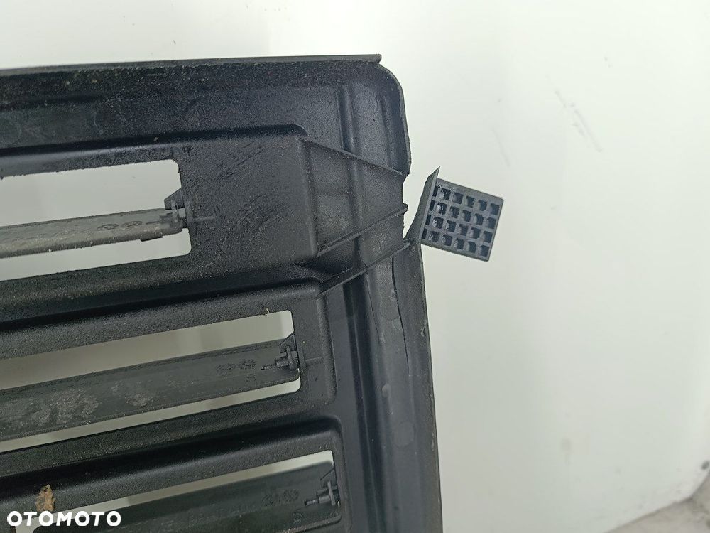 WENTYLATOR CHŁODNICY Z MODUŁEM FORD C-MAX II 8V61-8C607-R 1137328567  BOSCH - 6