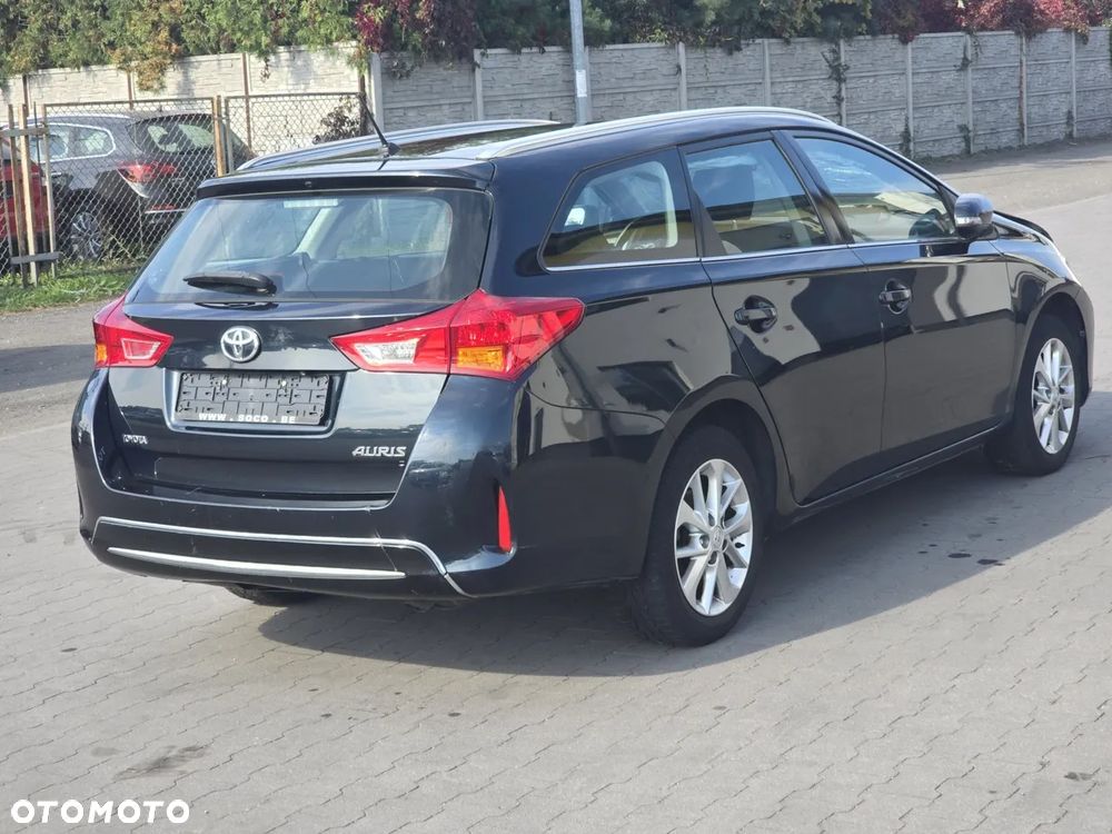 Toyota Auris - 5