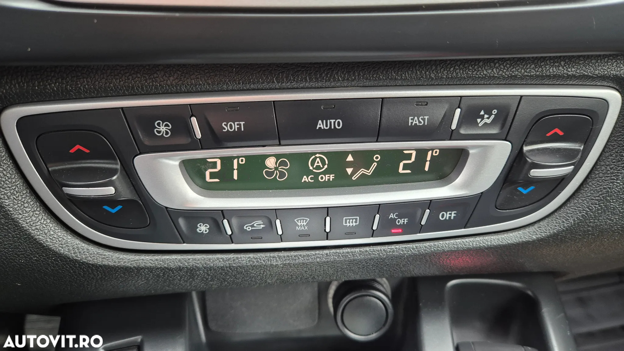 Renault Grand Scenic ENERGY dCi 110 S&S Bose Edition - 25