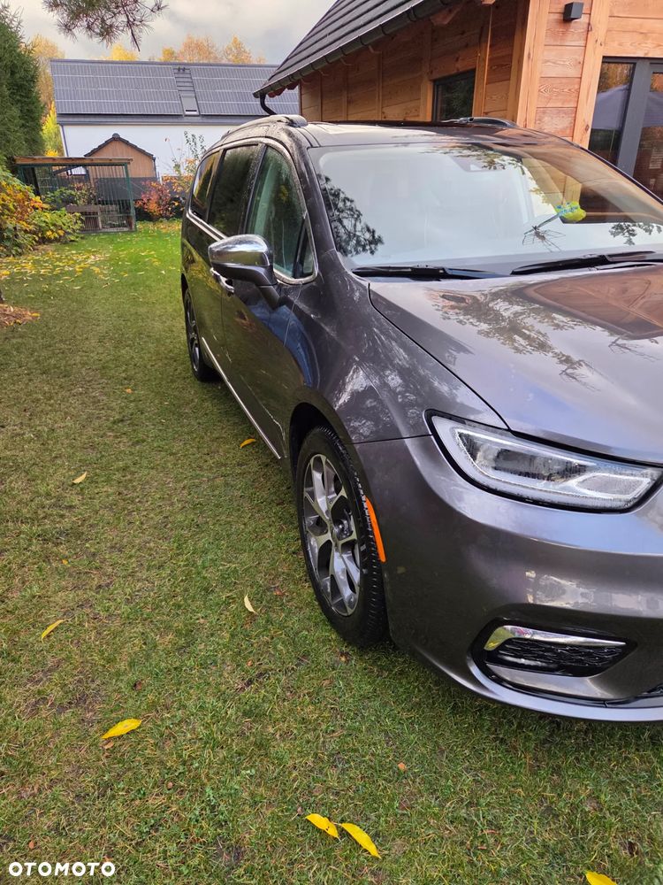 Chrysler Pacifica - 3