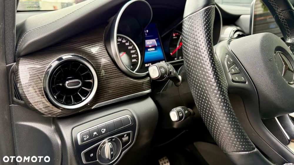Mercedes-Benz Klasa V 300 d 4-Matic Avantgarde 9G-Tronic (d³ugi) - 6