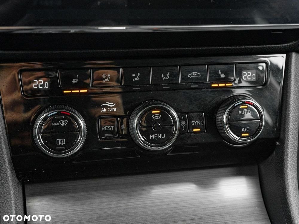 Skoda Superb 2.0 TDI SCR Style DSG - 20