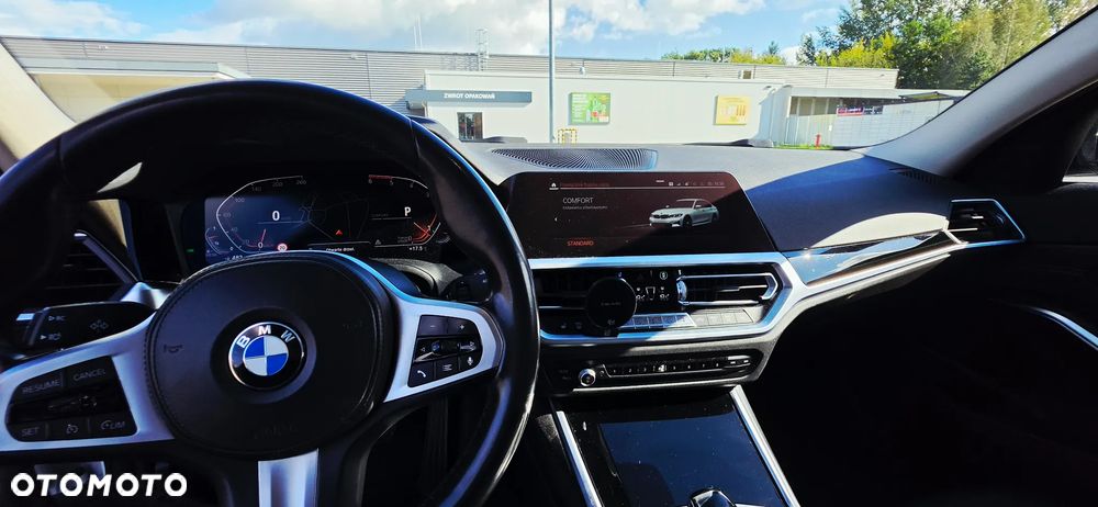 BMW Seria 3 320d M Sport - 16