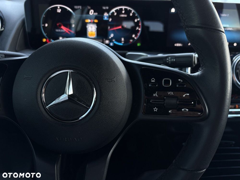 Mercedes-Benz GLB 200 7G-DCT - 20