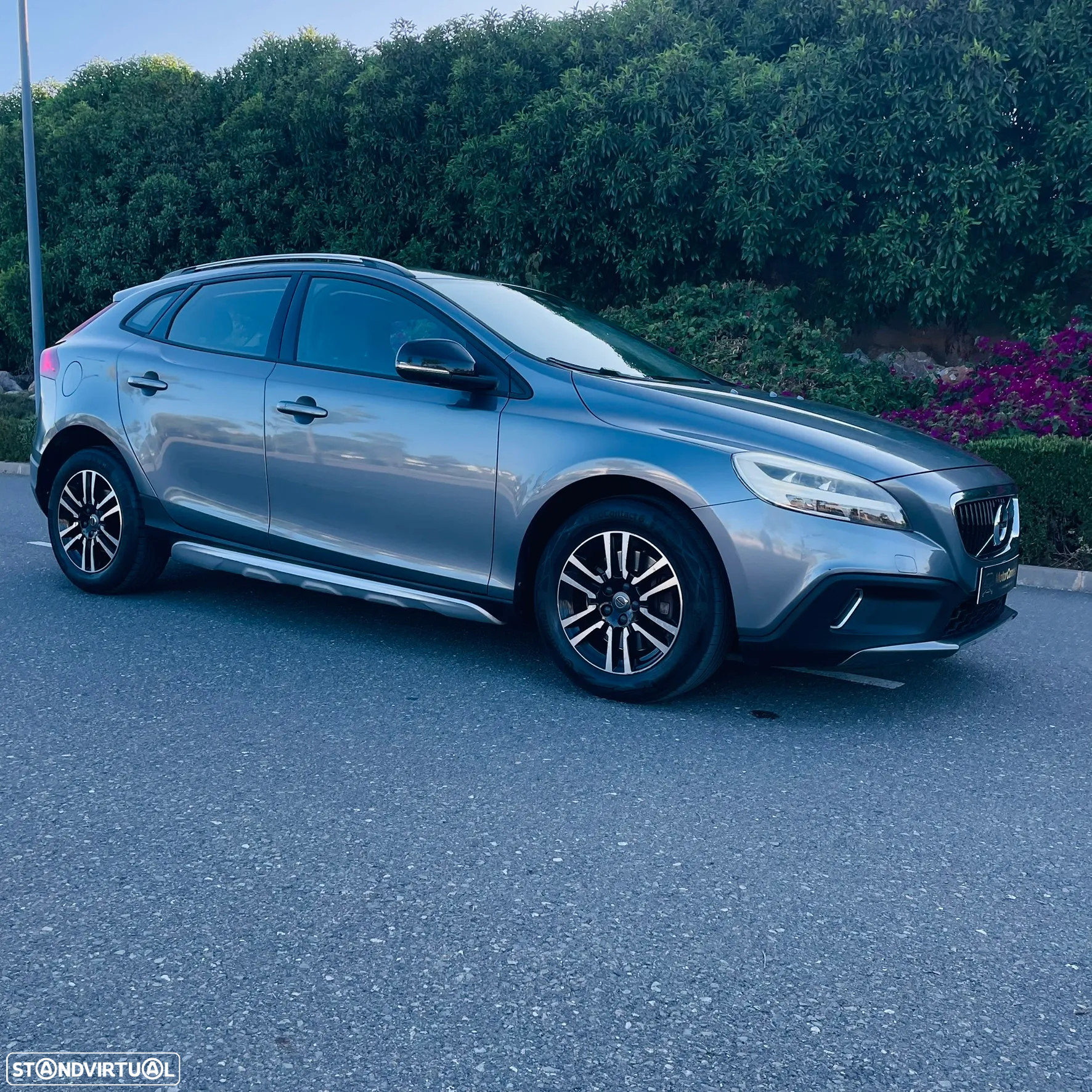 Volvo V40 Cross Country 2.0 D2 Pro - 11