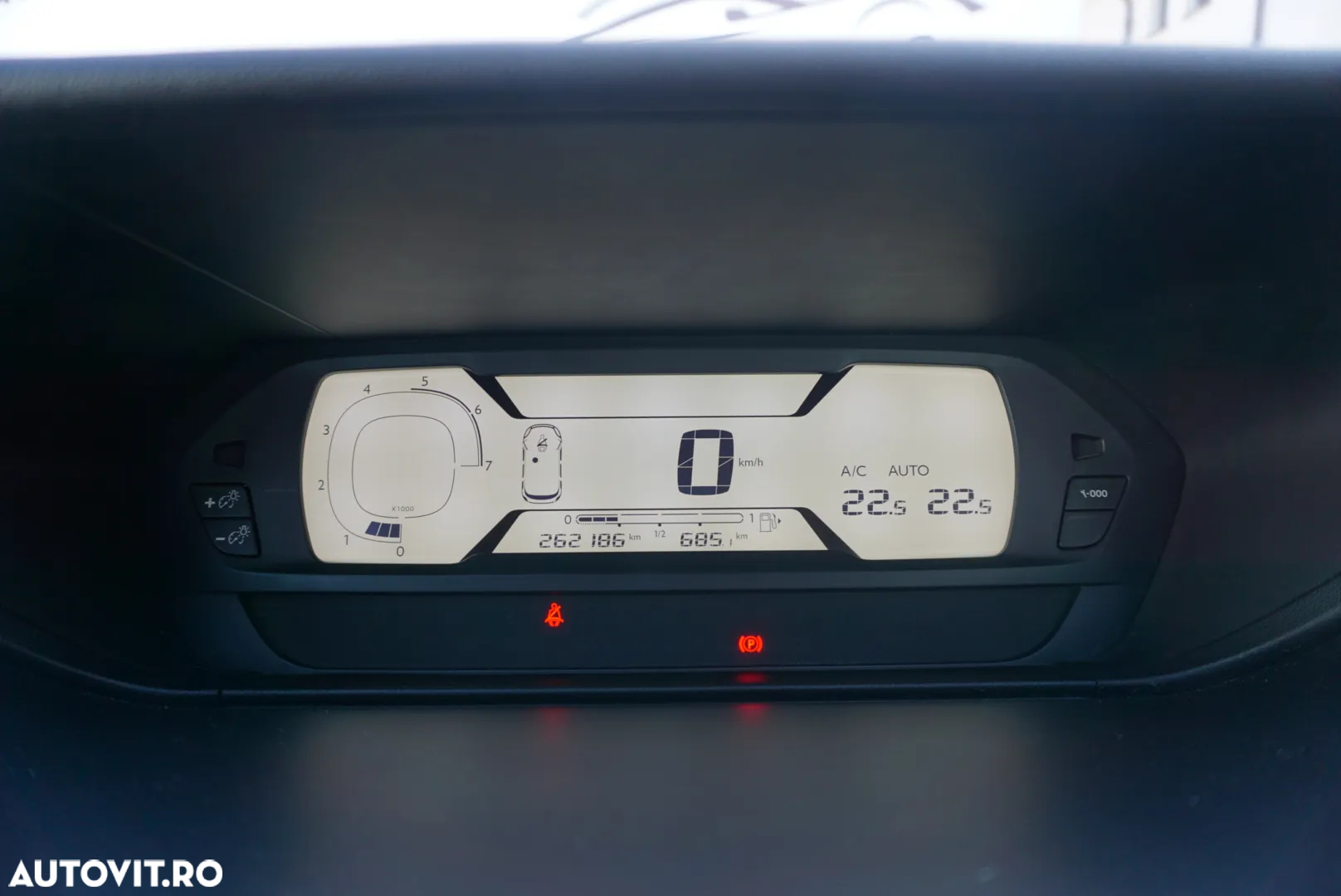Citroën C4 Picasso 1.6 e-HDI Attraction - 10