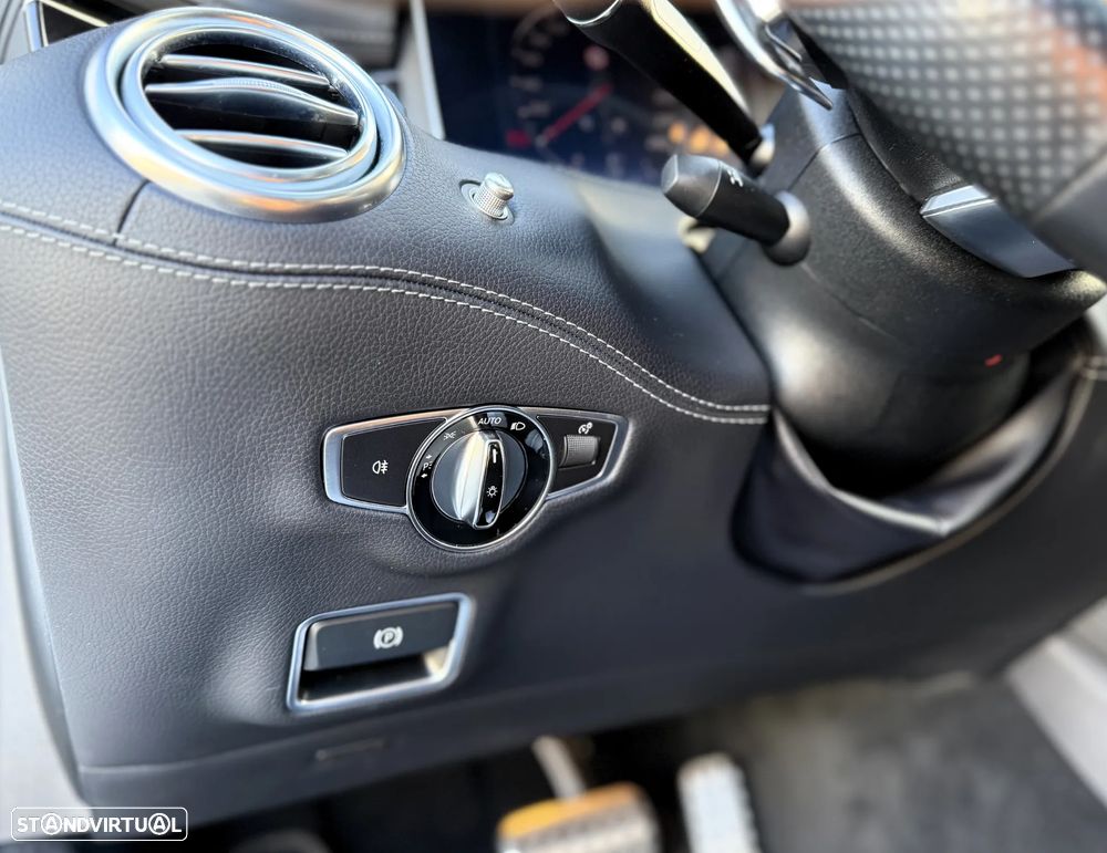 Mercedes-Benz S 560 4Matic 9G-TRONIC - 37