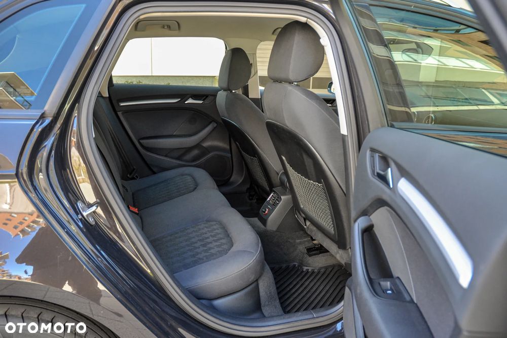 Audi A3 Sportback - 12