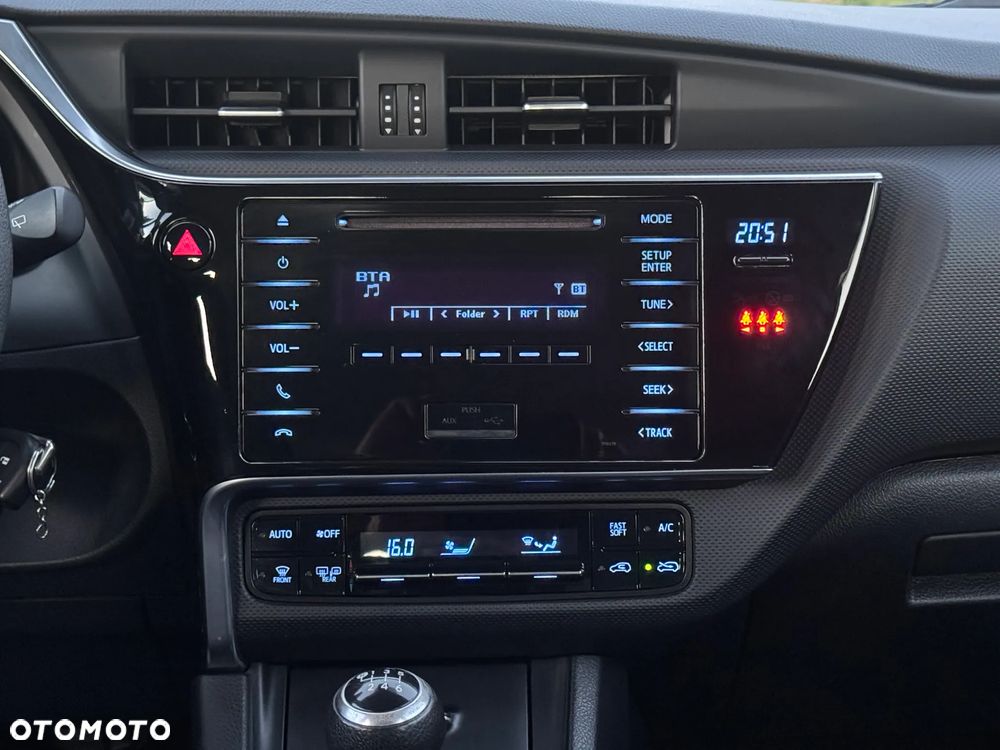 Toyota Auris 1.4 D-4D Premium - 7