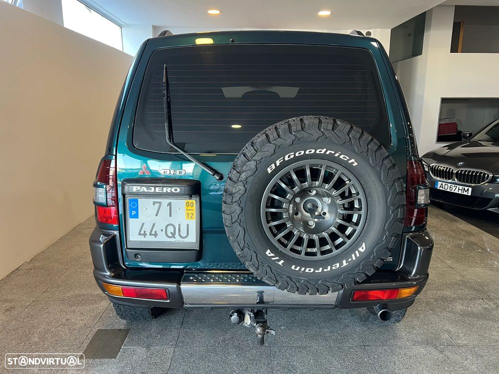 Mitsubishi Pajero 3.2 DI-D GLS ABS+TA+EC - 6