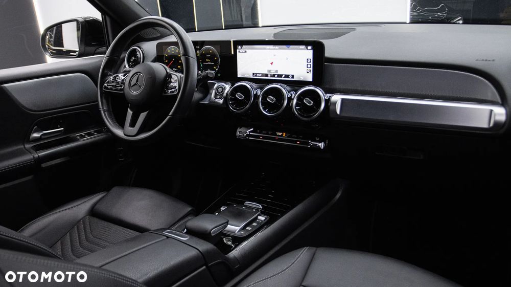 Mercedes-Benz GLB 200 Style 7G-DCT - 16