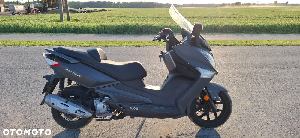 SYM GTS - 8