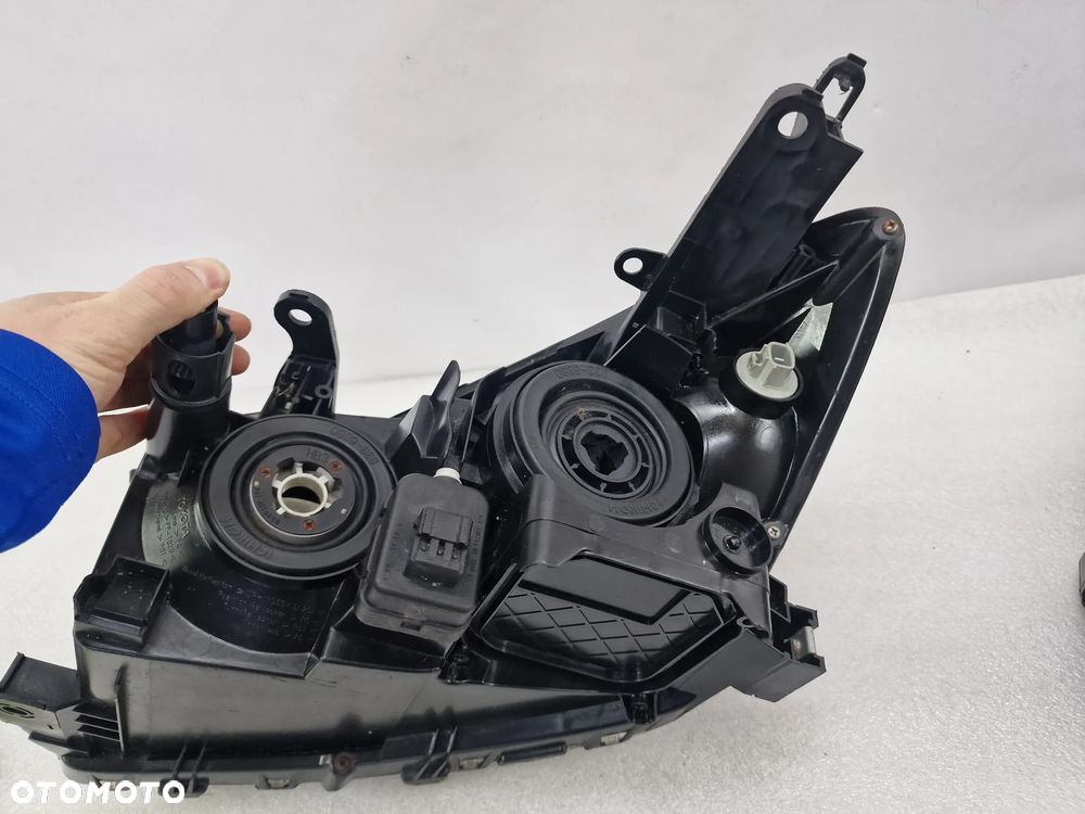TOYOTA RAV-4 06- LEWA / PRAWA ZWYKŁA LAMPA PRZEDNIA PRZÓD , NR ICHIKOH 42-36 , NR AUKCJI LA478 - 12