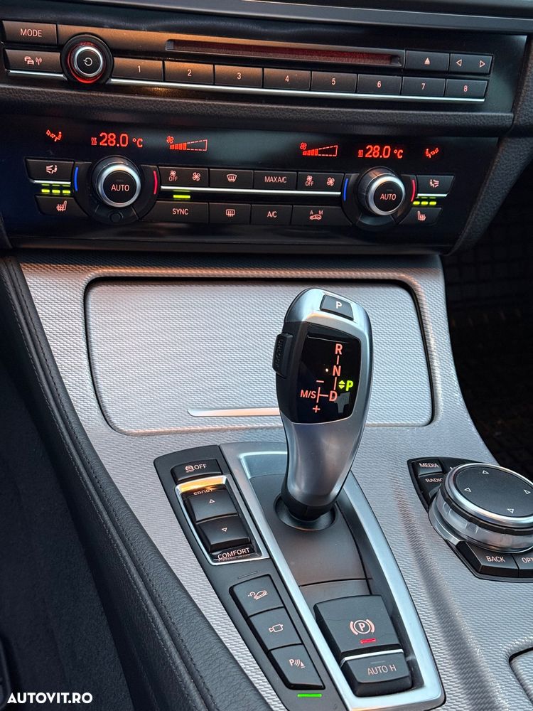 BMW Seria 5 530d xDrive Sport-Aut. Modern Line - 14