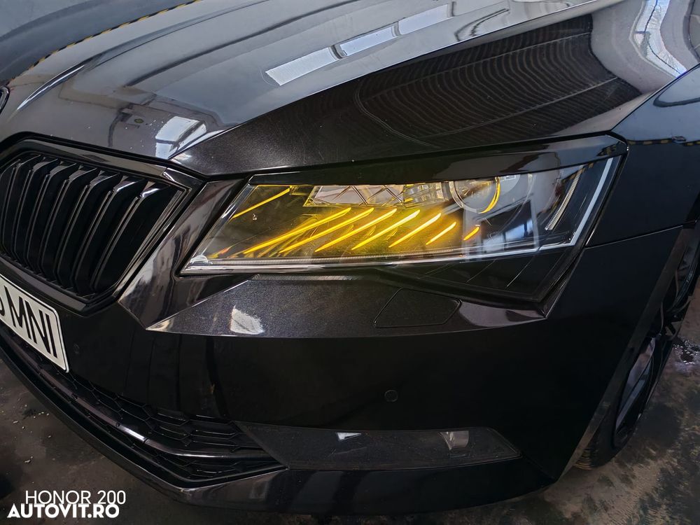Skoda Superb 2.0 TDI DSG Premium Edition - 13