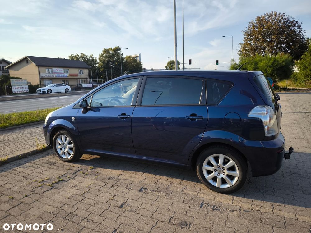 Toyota Corolla - 4