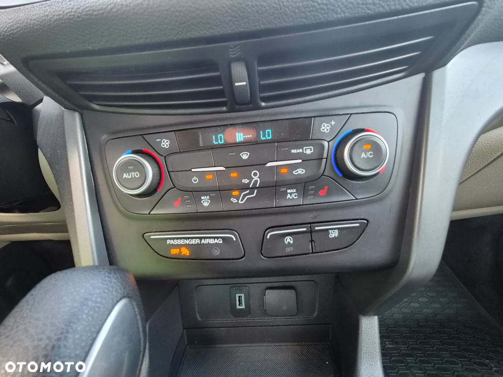 Ford Kuga - 15