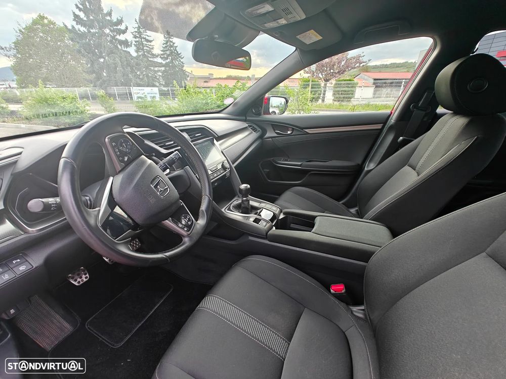 Honda Civic 1.0 i-VTEC Executive - 21