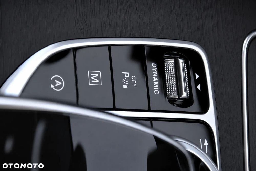 Mercedes-Benz GLC - 31