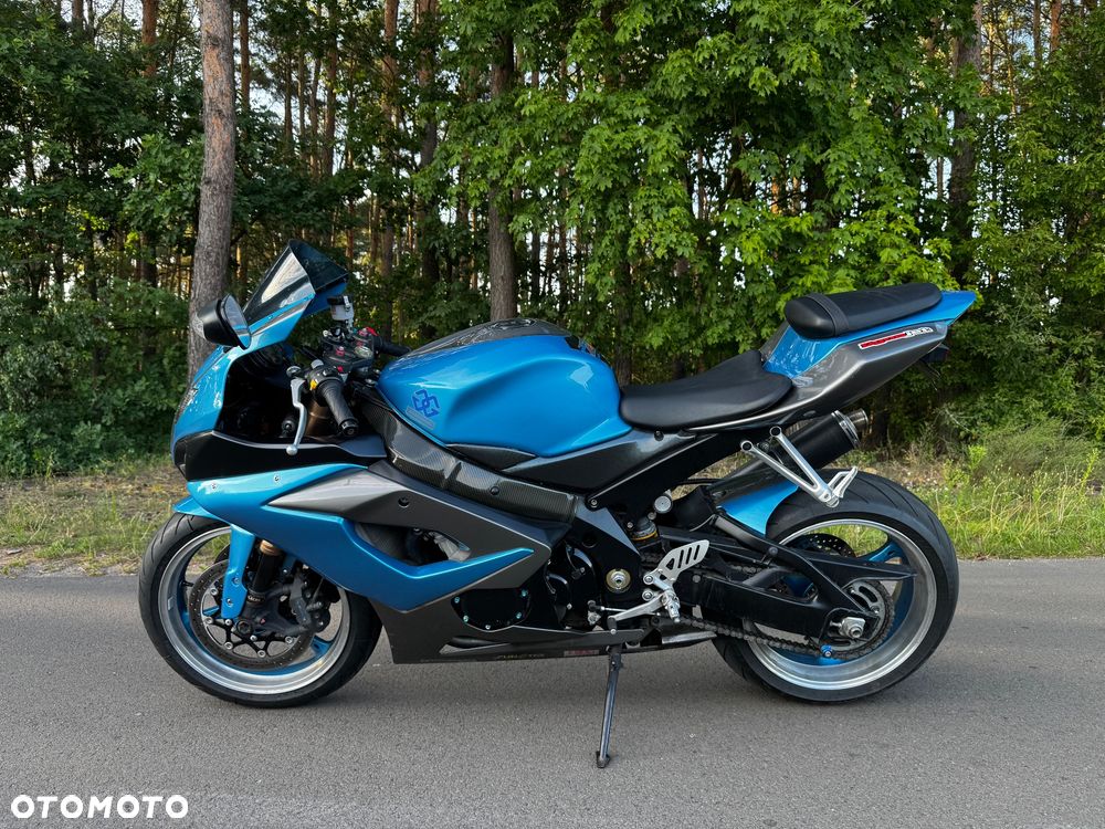 Suzuki GSX-R - 4