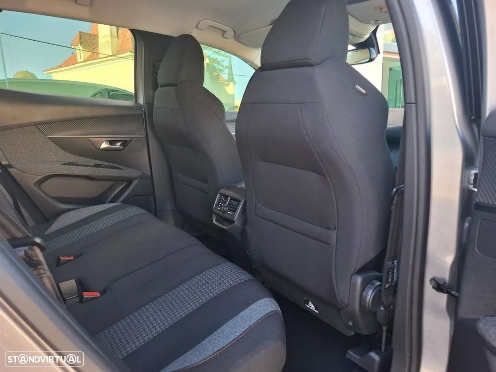 Peugeot 3008 PureTech 130 Stop & Start GPF EAT8 Active Business-Pack - 37