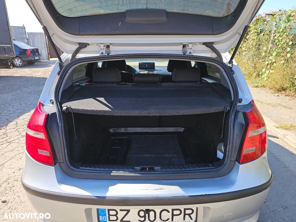 BMW Seria 1 116i - 4