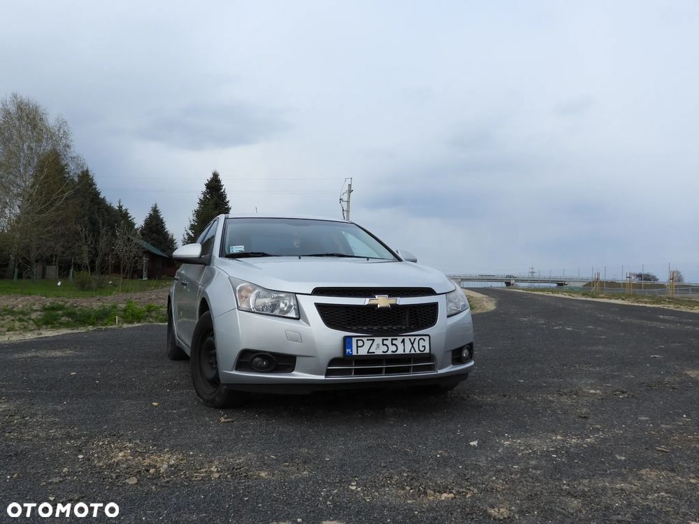 Chevrolet Cruze 1.6 - 3