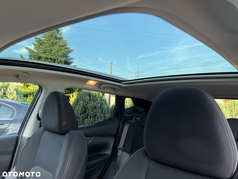 Nissan Qashqai 1.6 DIG-T N-Connecta - 8