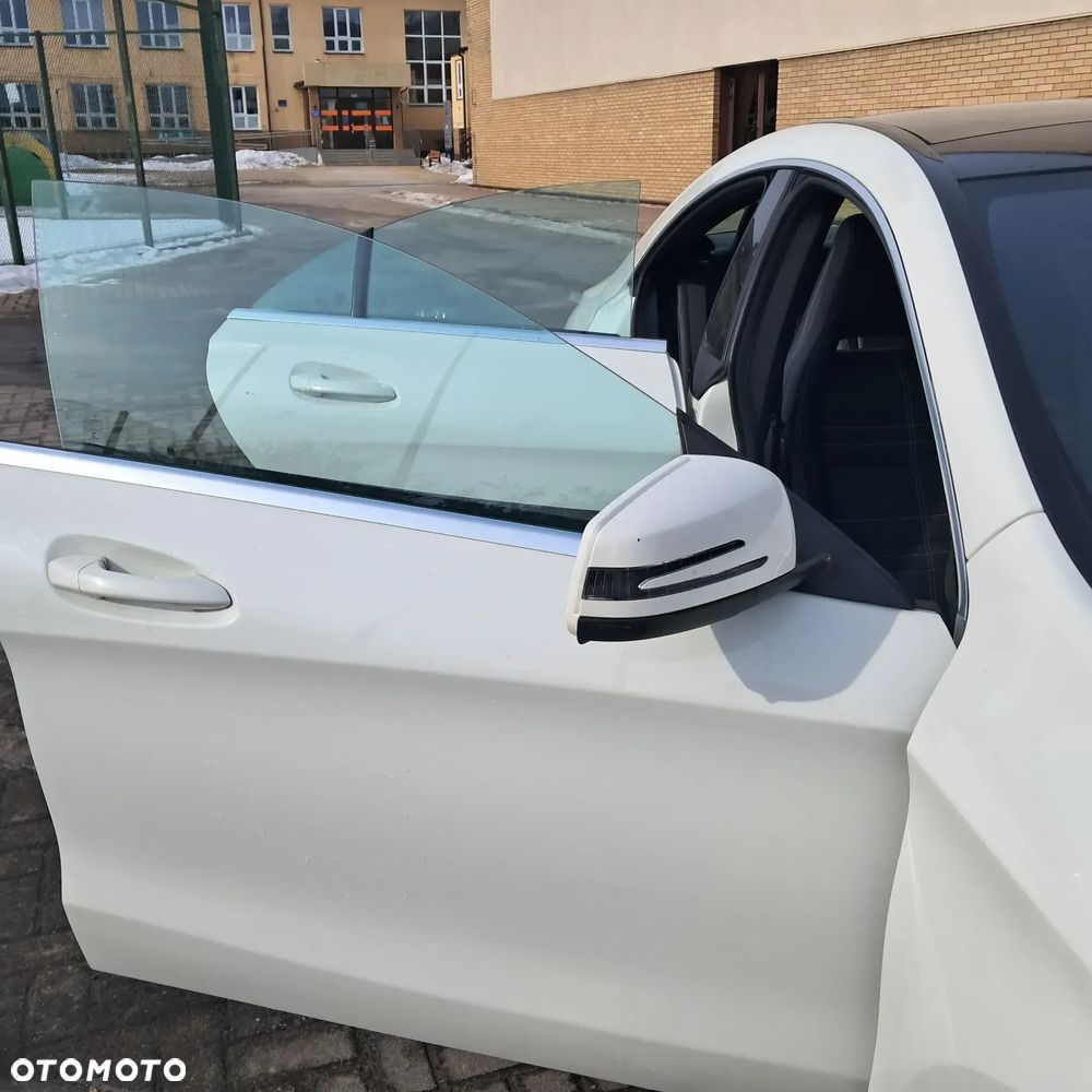 Mercedes-Benz CLA 180 - 12