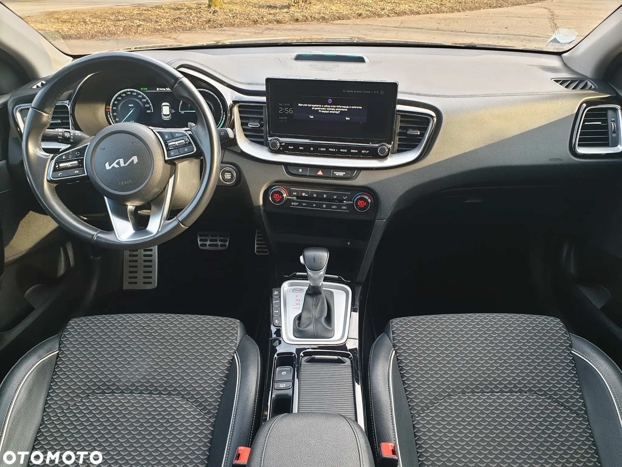Kia XCeed - 13