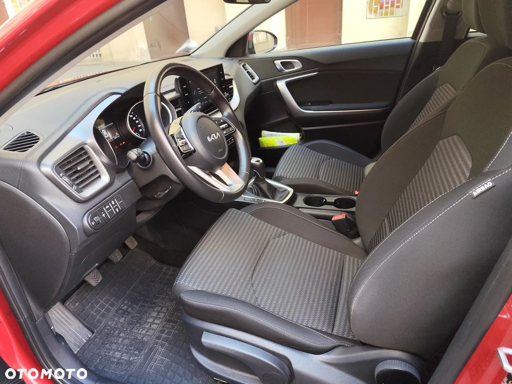 Kia XCeed 1.5 T-GDI M - 8