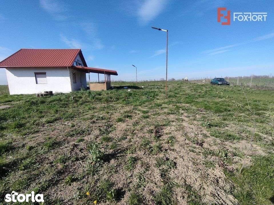 Teren de 2600 mp in Sanmihaiul Roman imprejmuit - ID V5057 - Imagine principală: 2/8
