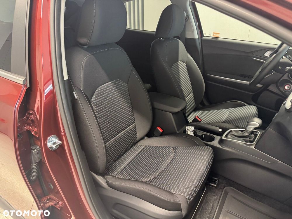 Kia XCeed - 12