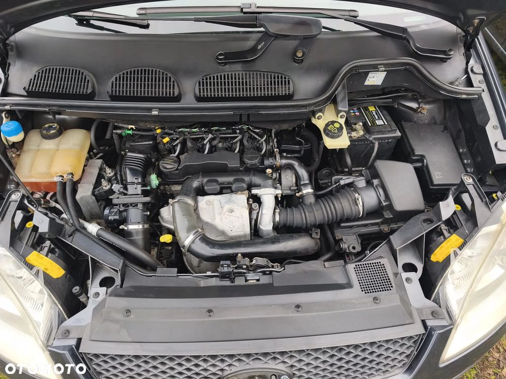 Ford Focus C-Max 1.6 TDCi Amber X - 35