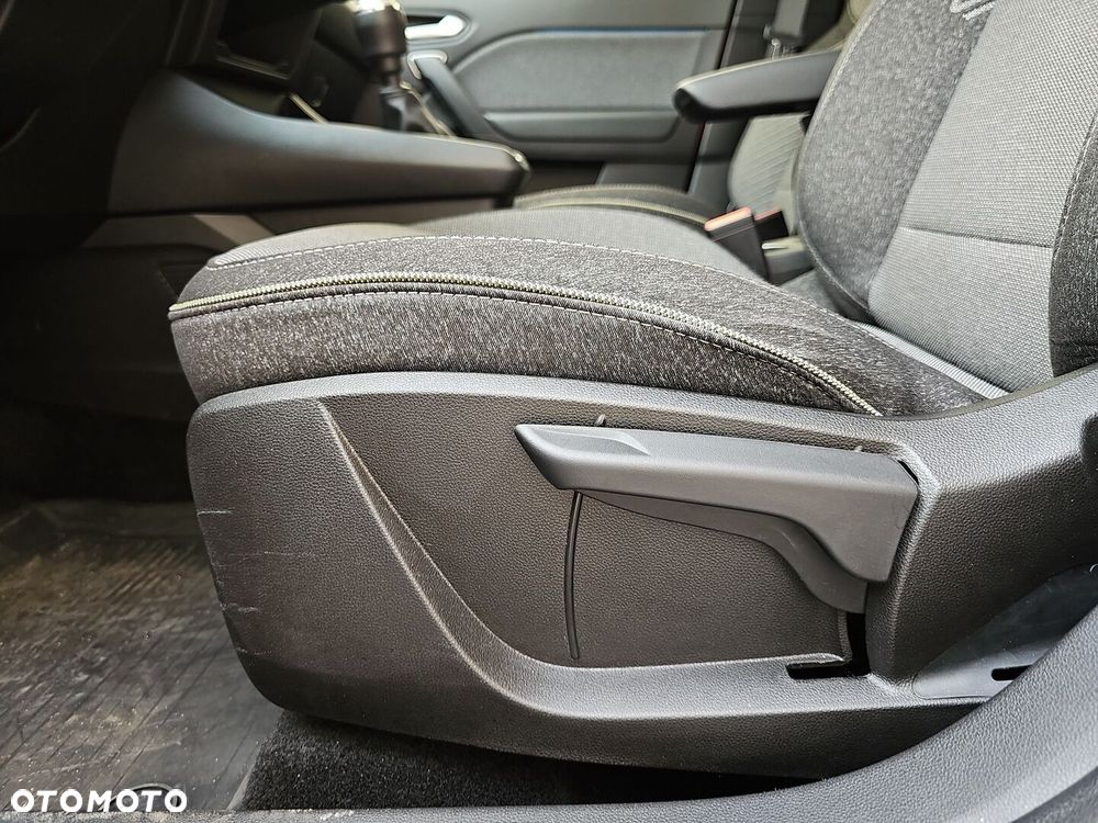 Renault Captur - 26