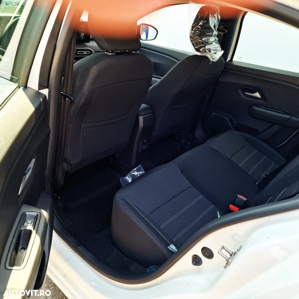 Dacia Logan TCe 90 MT6 Journey - 12