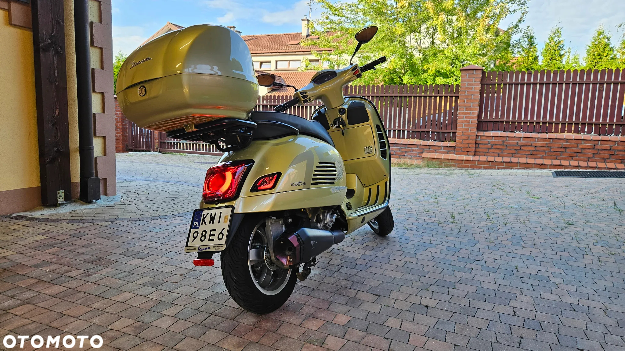 Piaggio Vespa - 21